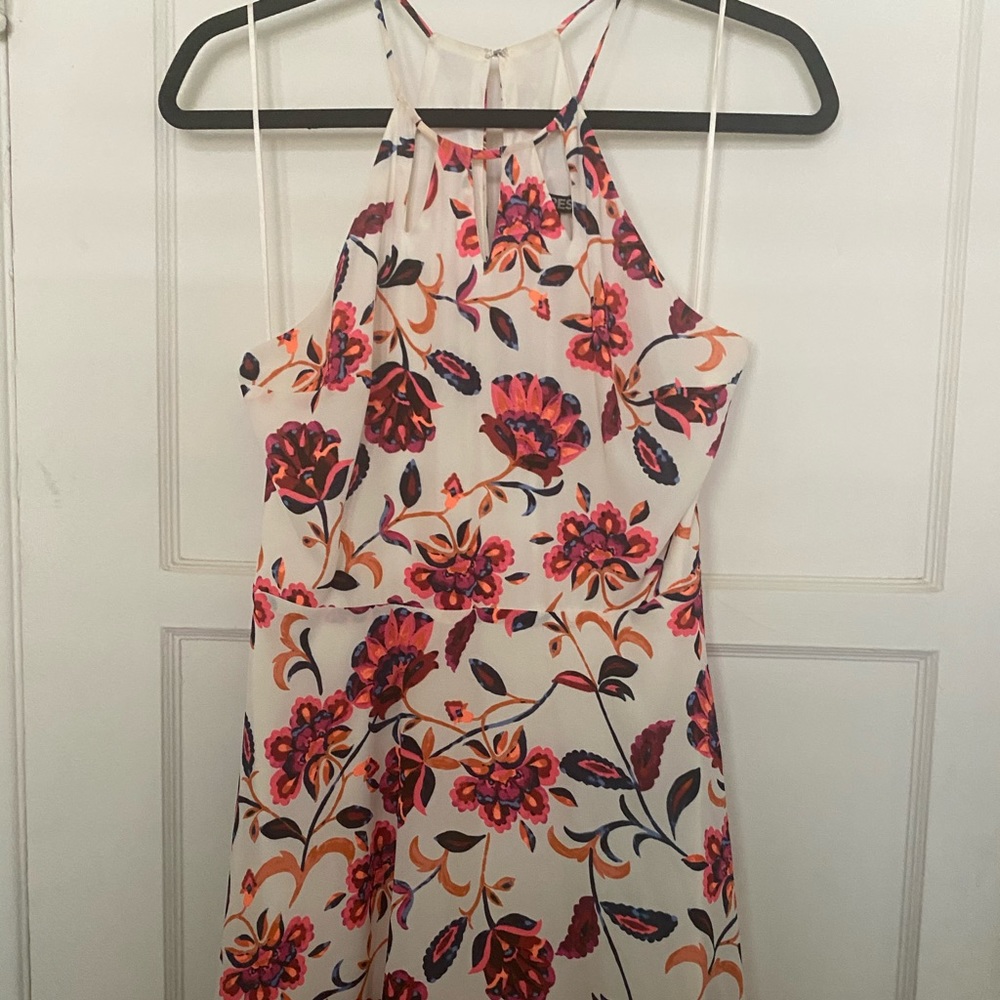 Beautiful summer floral dress EXPRESS